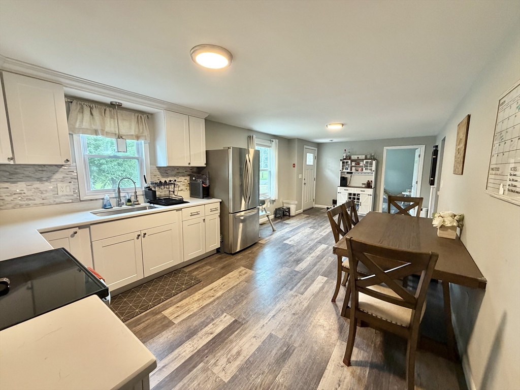 412 Island Pond Road Springfield, MA 01118 - Photo 4 of 17