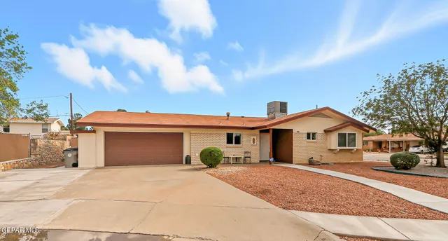 $449,900 | 400 Perth Court, El Paso, TX 79922