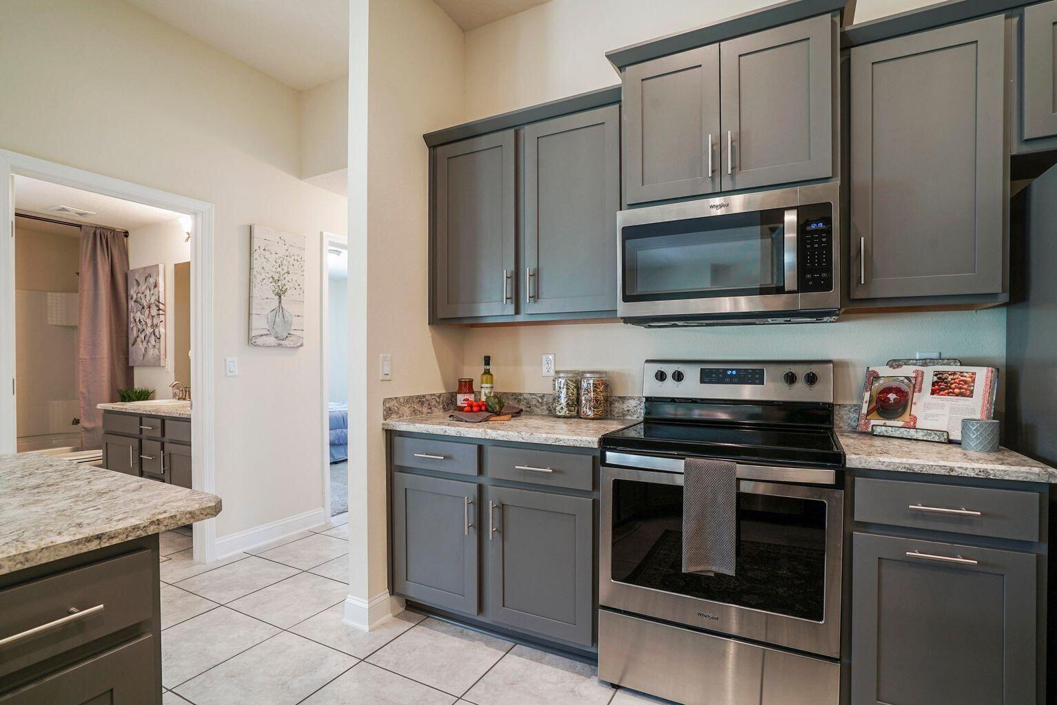 133 Southwest Sea Lion Road Port St. Lucie, FL 34953 - Photo 9 of 18 Kitchen