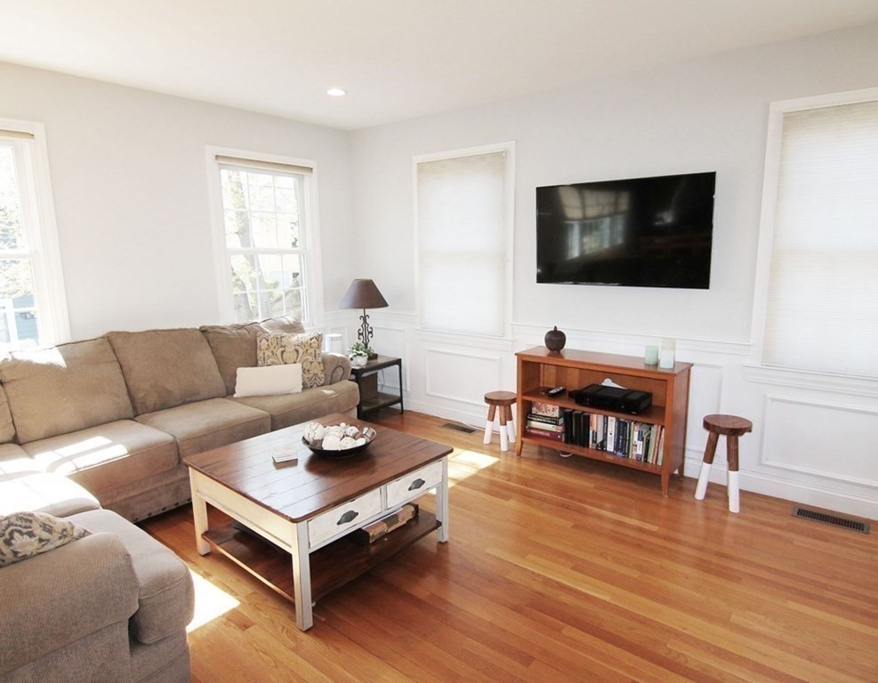 26 Bowker Street Lexington, MA 02421 - Photo 13 of 32 Gallery Image 13