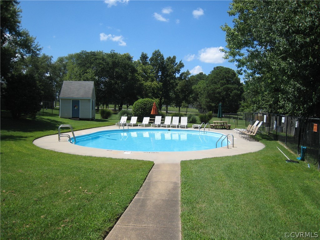 13 Ashinghurst Road, Unit 13 Henrico, VA 23238 - Photo 22 of 24 Gallery Image 22
