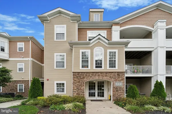 $319,900 | 4000 Village Way, Unit 4102, Marcus Hook, PA 19061