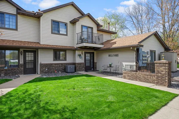 $199,000 | 1221 Bradford Street Southeast, Hutchinson, MN 55350