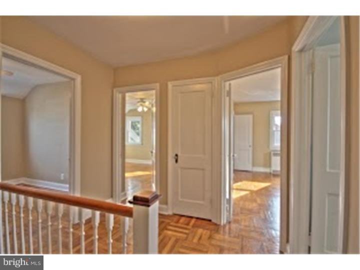 830 Pleasant Road Yeadon, PA 19050 - Photo 4 of 15 Hallway
