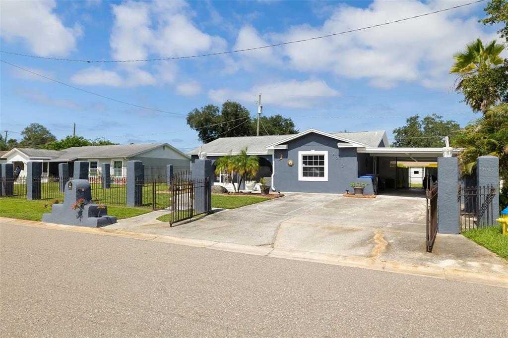 6012 Francis Drive Apollo Beach, FL 33572 - Photo 2 of 57 Gallery Image 2