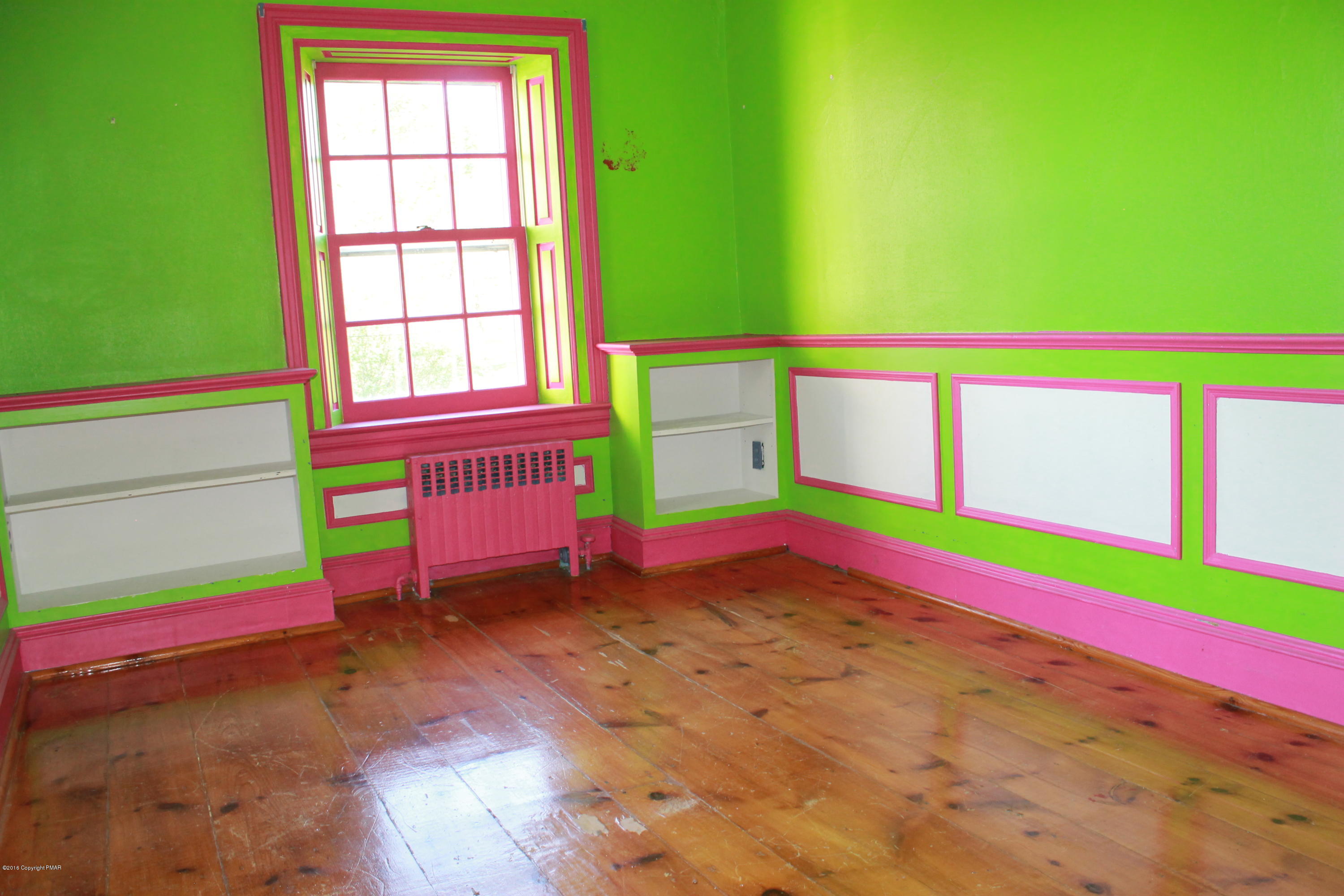 212 Johnson Road Bangor, PA 18013 - Photo 7 of 19 IMG_9804