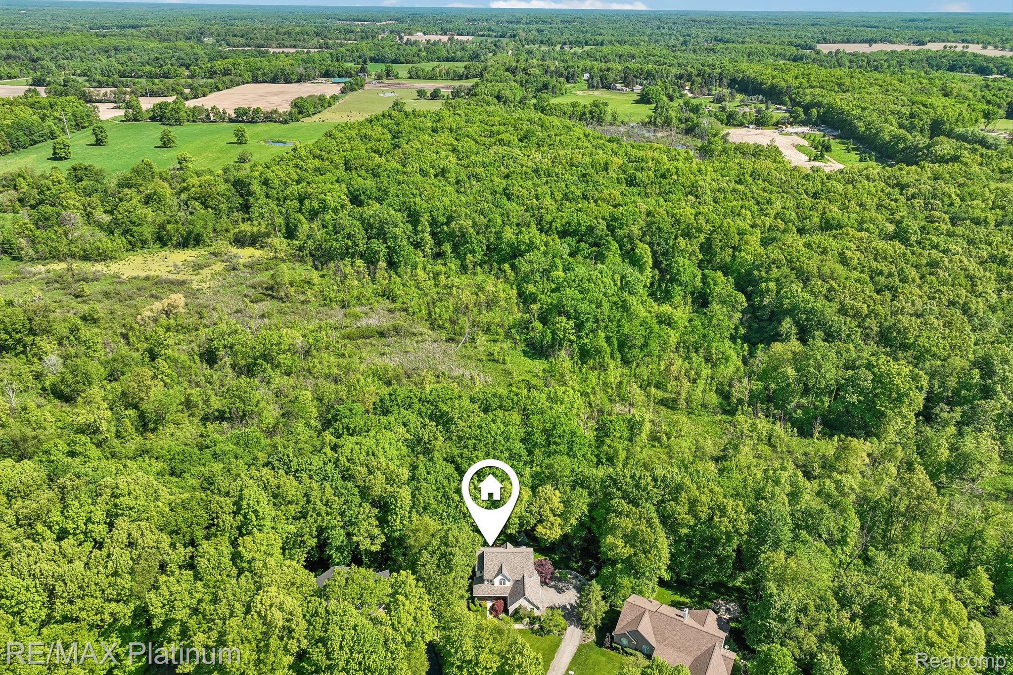 2260 Moorland's View Howell, MI 48855 - Photo 36 of 40 2260 Moorlands View