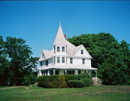 730 Boston Neck Road Narragansett, RI 02882 - Photo 1 of 2 Exterior Front.