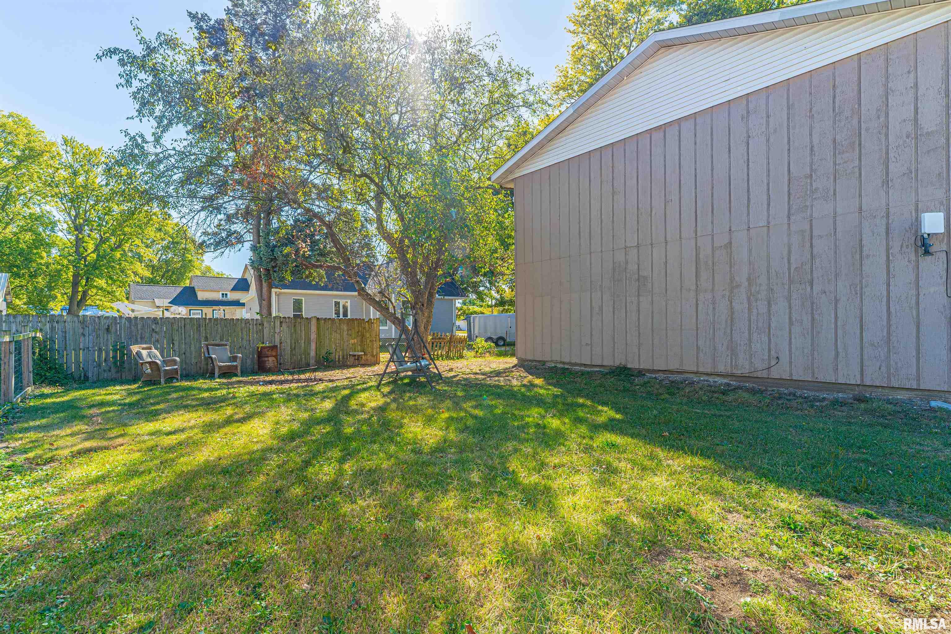 102 East 8th Street Delavan, IL 61734 - Photo 11 of 14