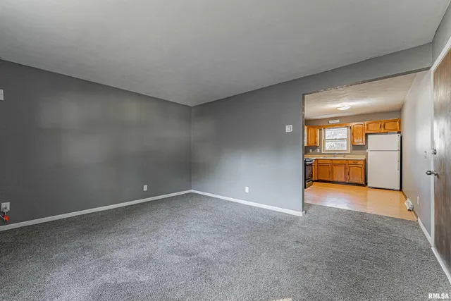 $160,000 | 102 East 8th Street, Delavan, IL 61734