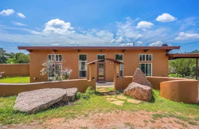 $1,650 | 658 Maple Lane, Cottonwood Shores, TX 78657