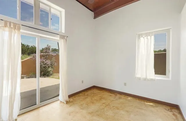 a view of empty room with window