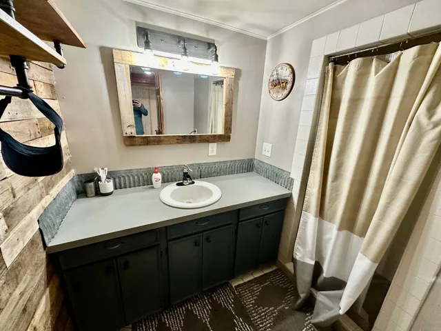 $254,900 | 507 6th Street Northeast, Roseau, MN 56751