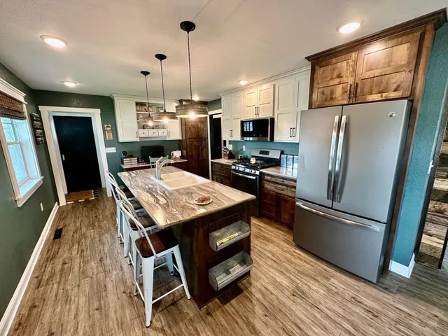 $254,900 | 507 6th Street Northeast, Roseau, MN 56751