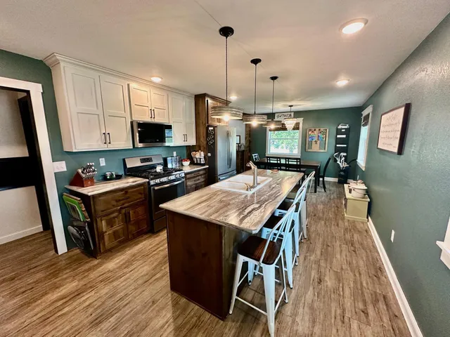 $254,900 | 507 6th Street Northeast, Roseau, MN 56751