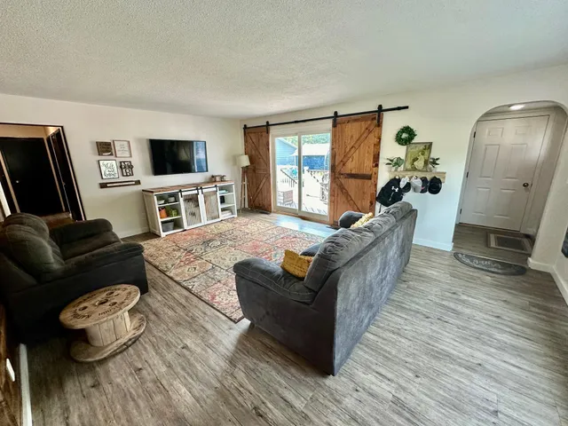 $254,900 | 507 6th Street Northeast, Roseau, MN 56751