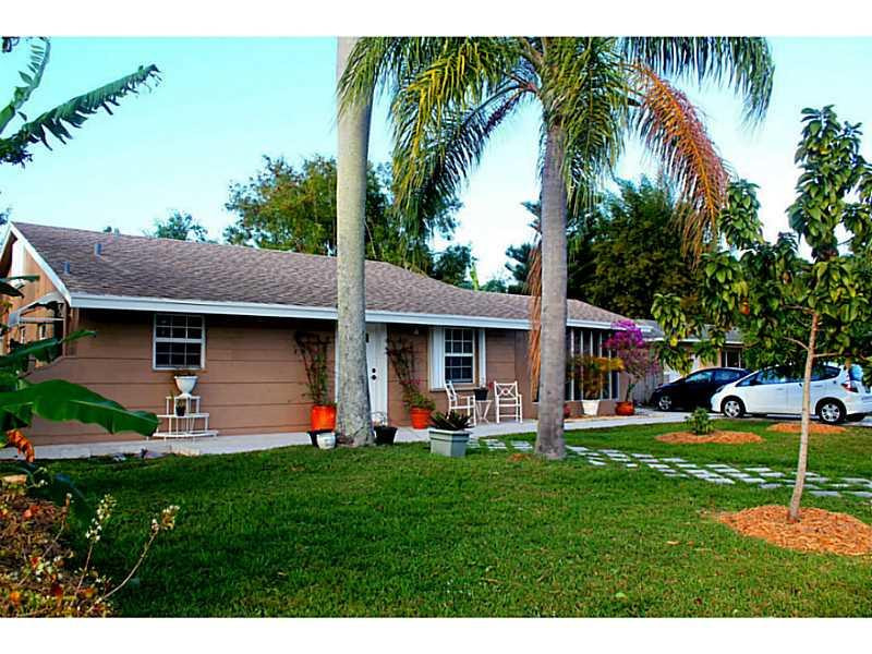 5401 Buchanan Road Delray Beach, FL 33484 - Photo 16 of 22 Exterior Front.