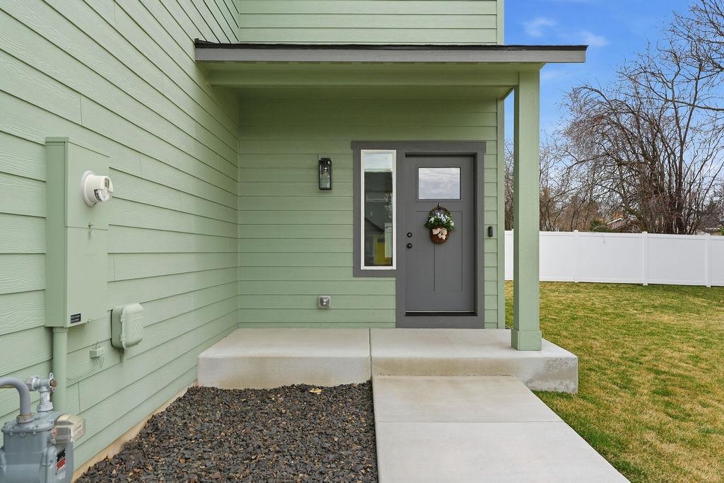 1220 North Walnut Road Spokane Valley, WA 99206 - Photo 3 of 46