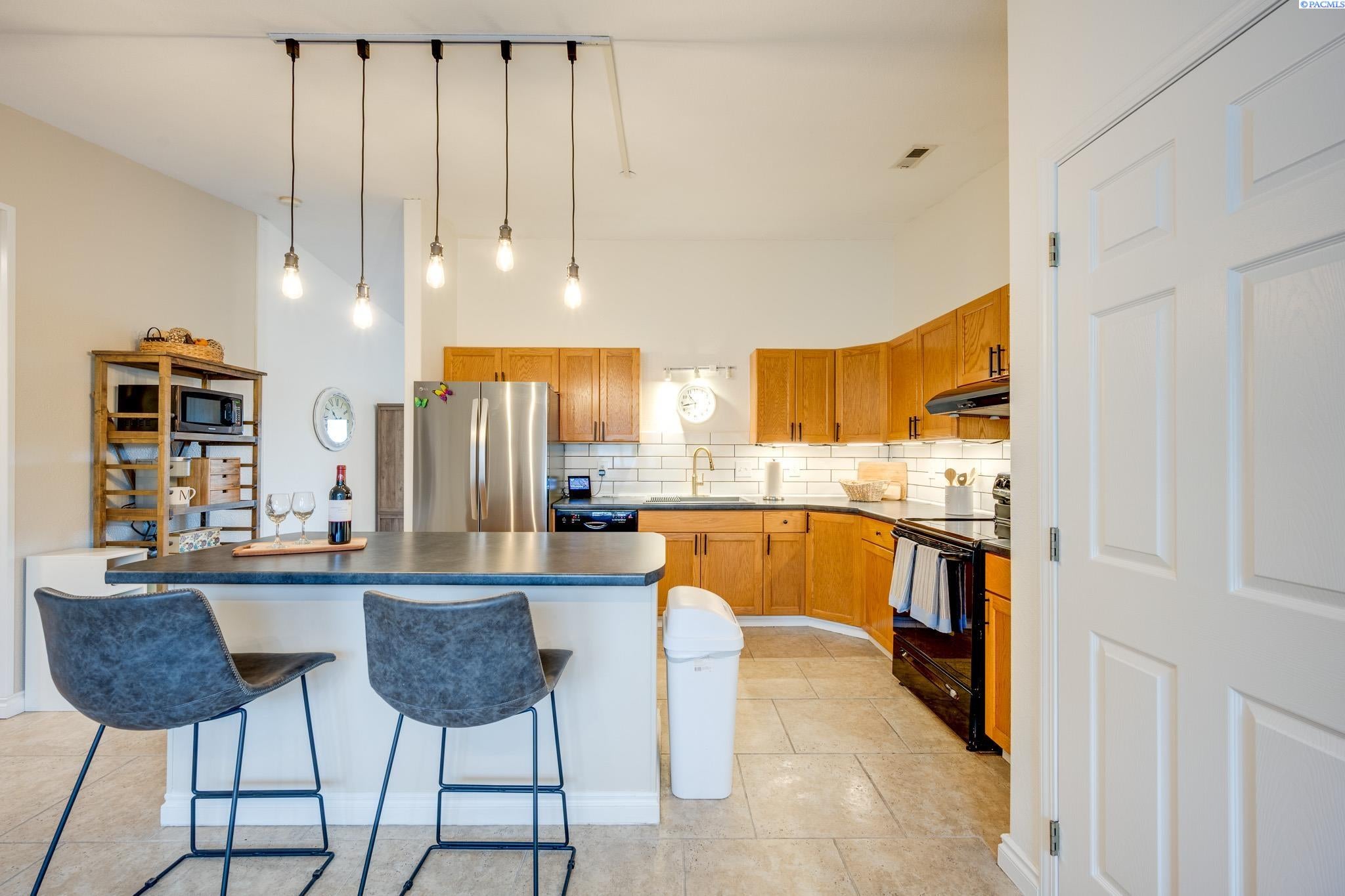 545 Southeast Quail Ridge Drive, Unit 4 Pullman, WA 99163 - Photo 10 of 20 Gallery Image 10