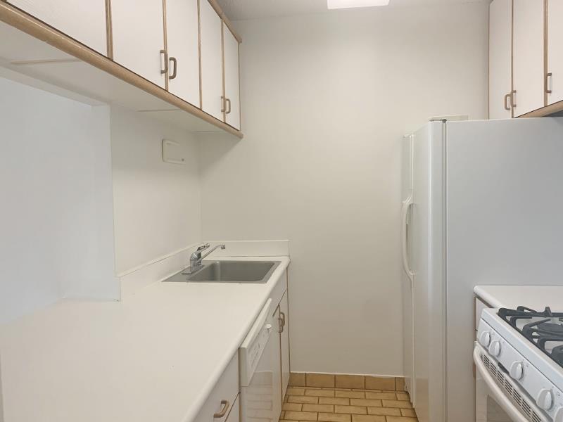 377 Rector Place, Unit 5L Manhattan, NY 10280 - Photo 3 of 9