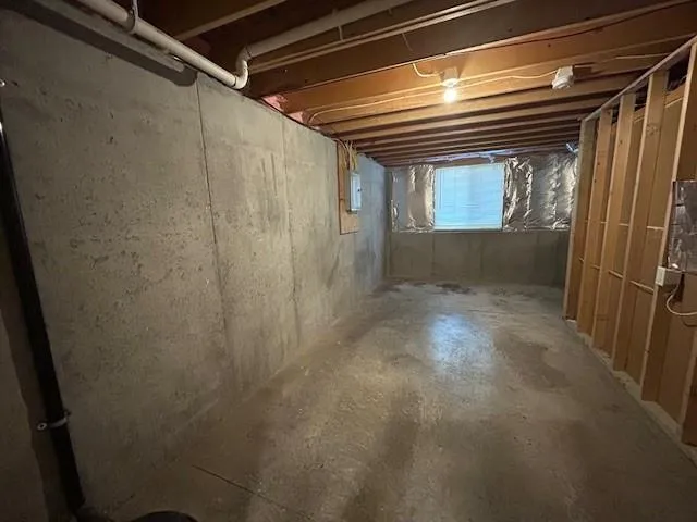 $340,000 | 21717 Southcreek Road, Peculiar, MO 64078