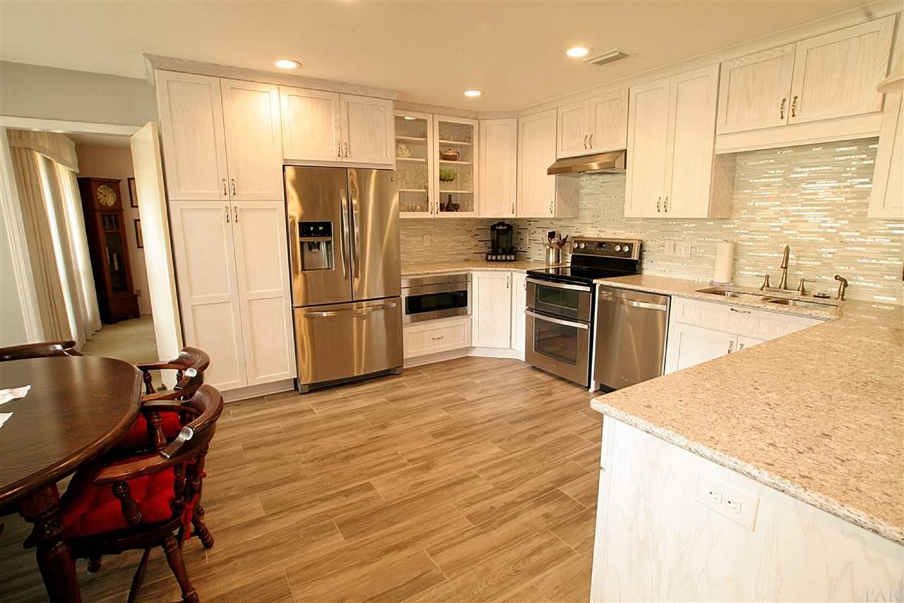 3911 McClellan Road Pensacola, FL 32503 - Photo 5 of 33 Gallery Image 5