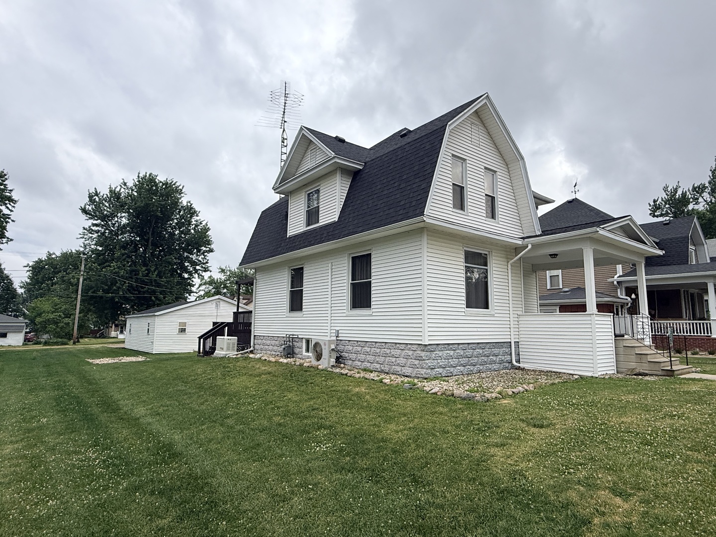 217 West Chestnut Street Compton, IL 61318 - Photo 3 of 43