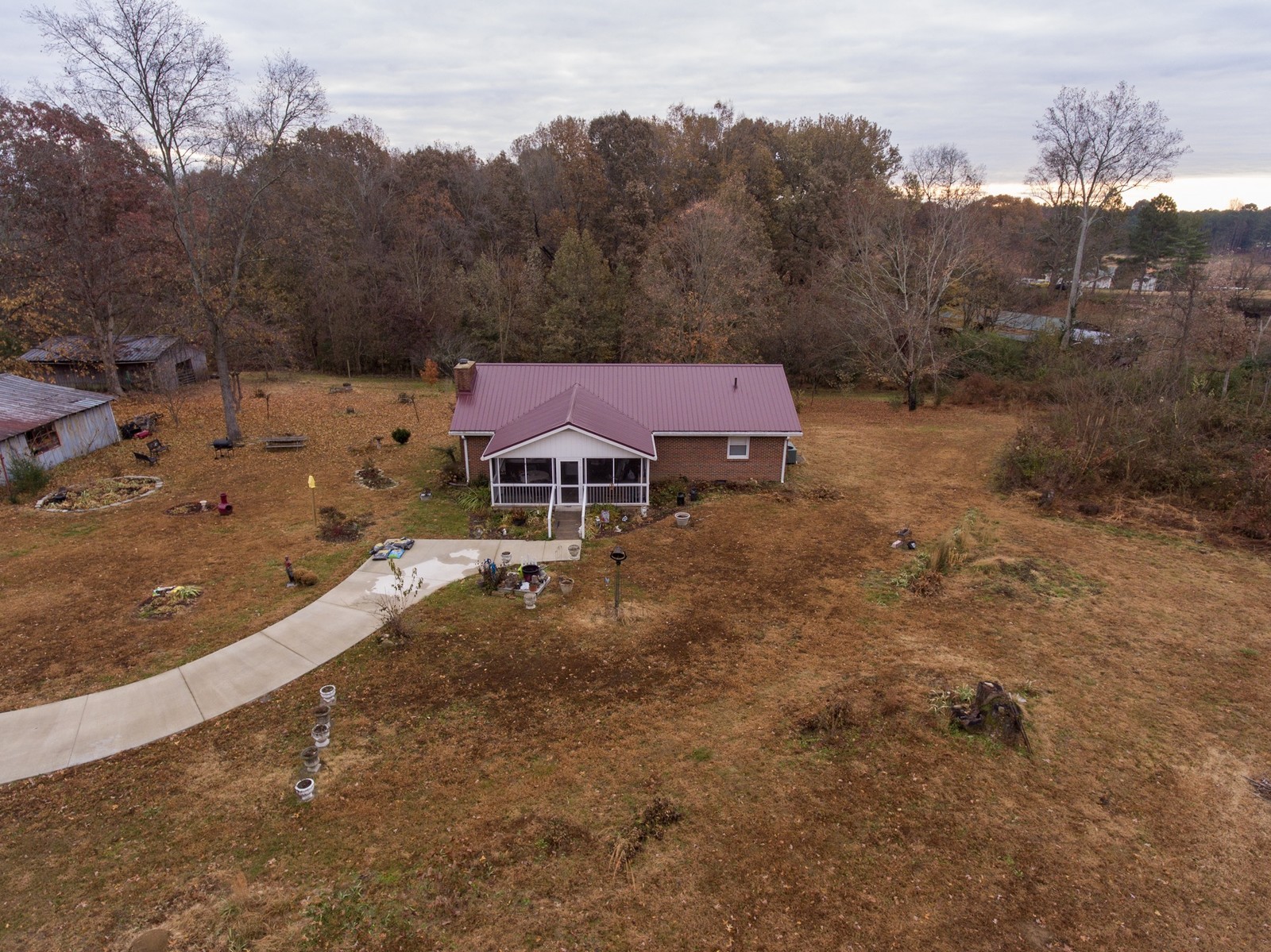 5340 Hargrove Road Franklin, TN 37064 - Photo 14 of 16 a backyard of a house with table and chairs