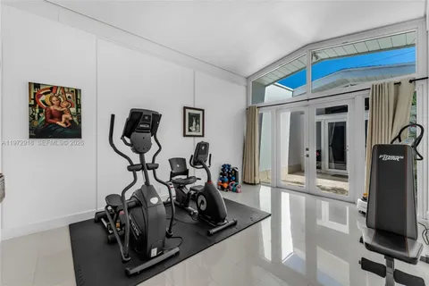 $6,000,000 | 12950 Southwest 67th Avenue, Pinecrest, FL 33156