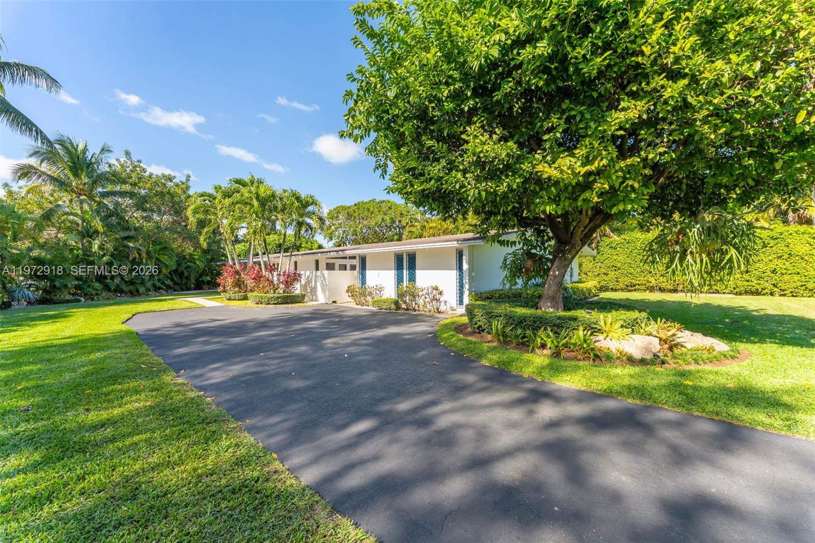 12950 Southwest 67th Avenue Pinecrest, FL 33156 - Photo 2 of 39