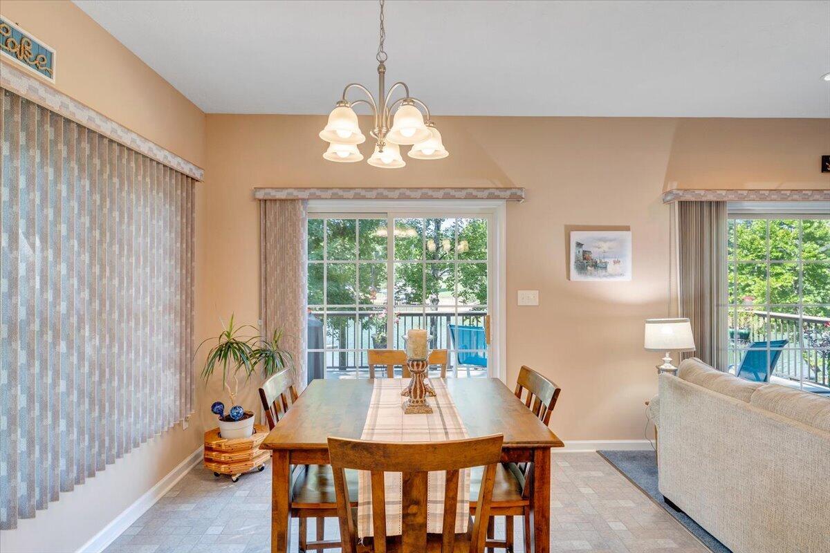 1811 Cutlass Road Moneta, VA 24121 - Photo 10 of 91 Dining Area