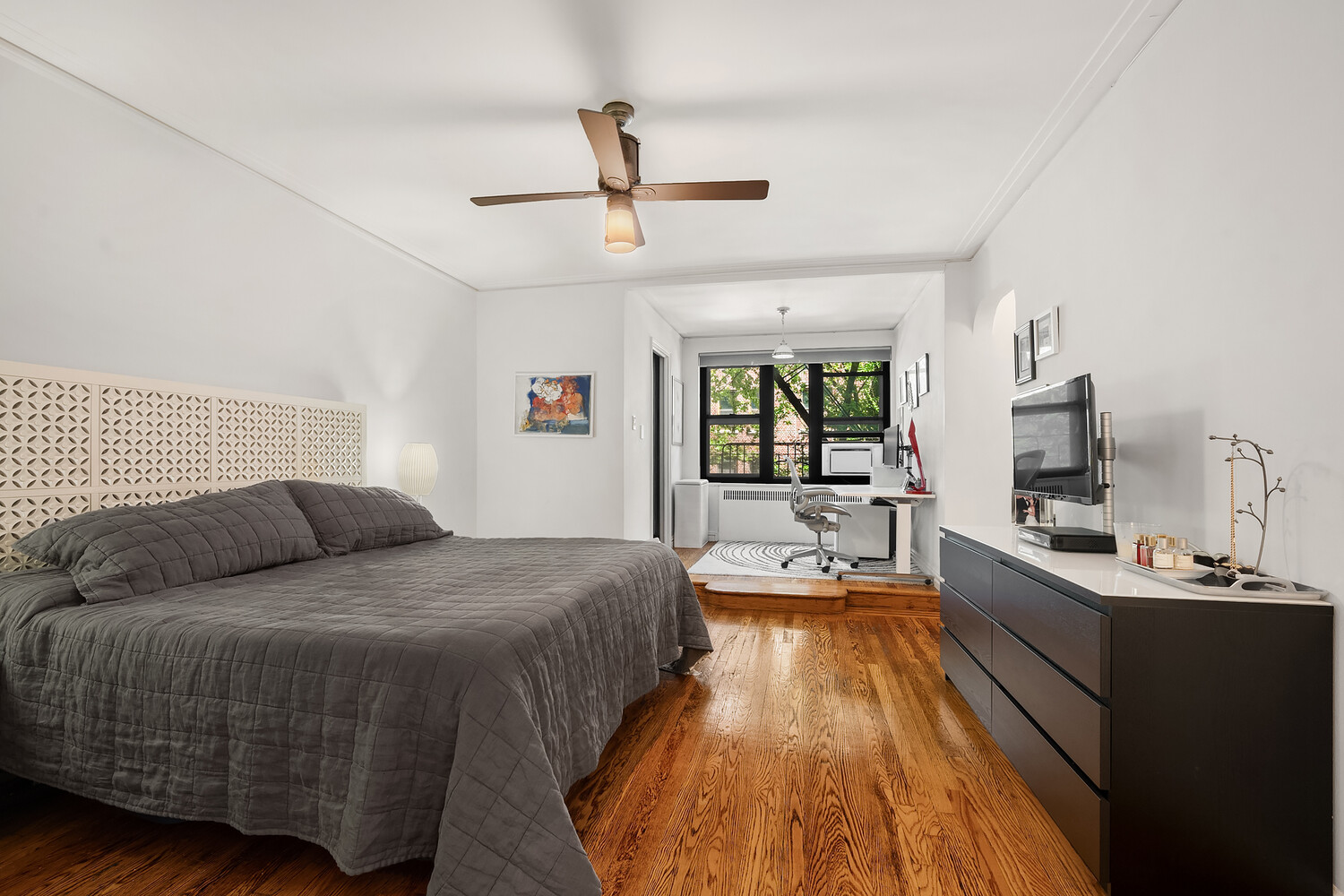 350 East 77th Street, Unit 2AB Manhattan, NY 10075 - Photo 4 of 8