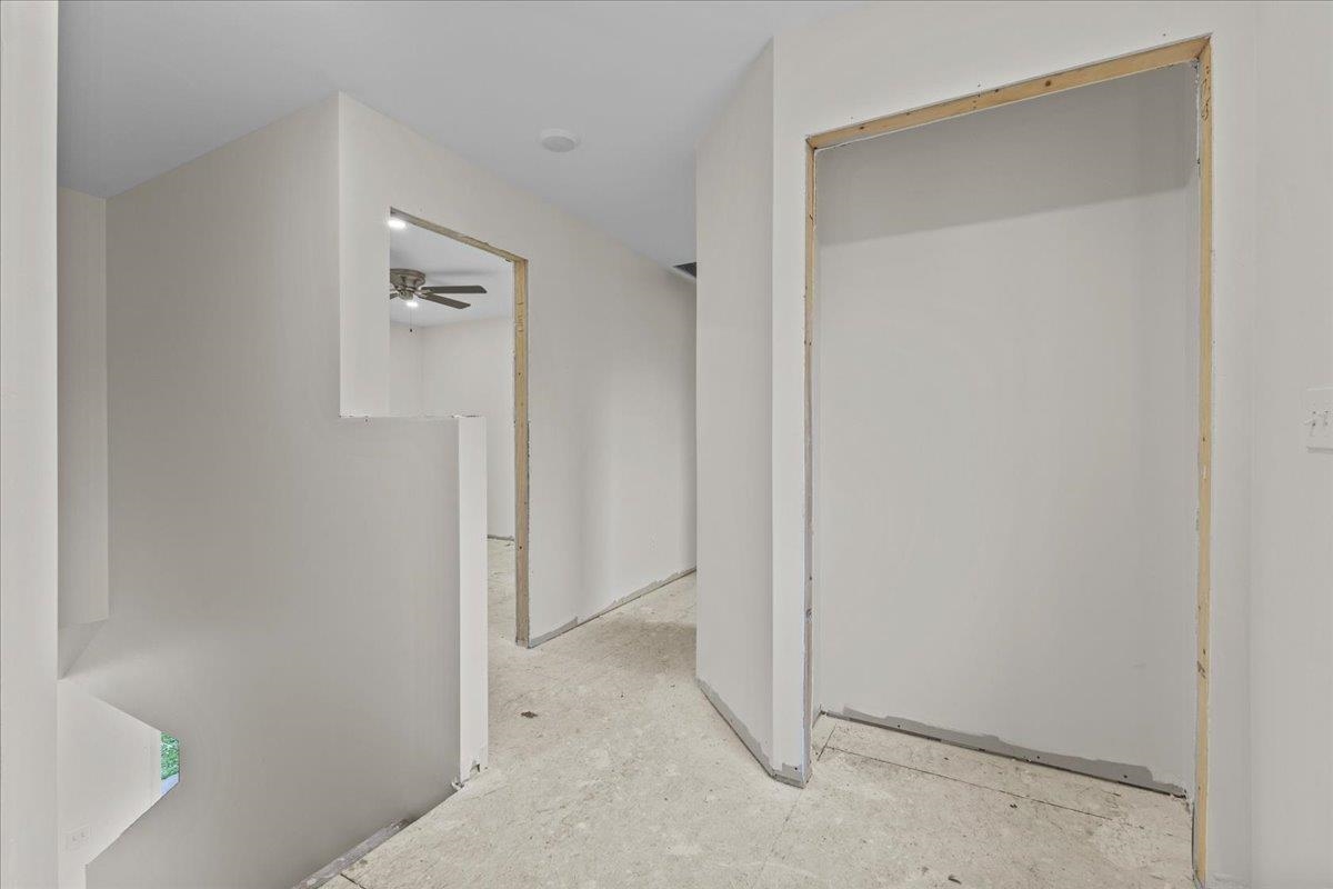 47 Russell Street St. Albans, VT 05478 - Photo 14 of 31