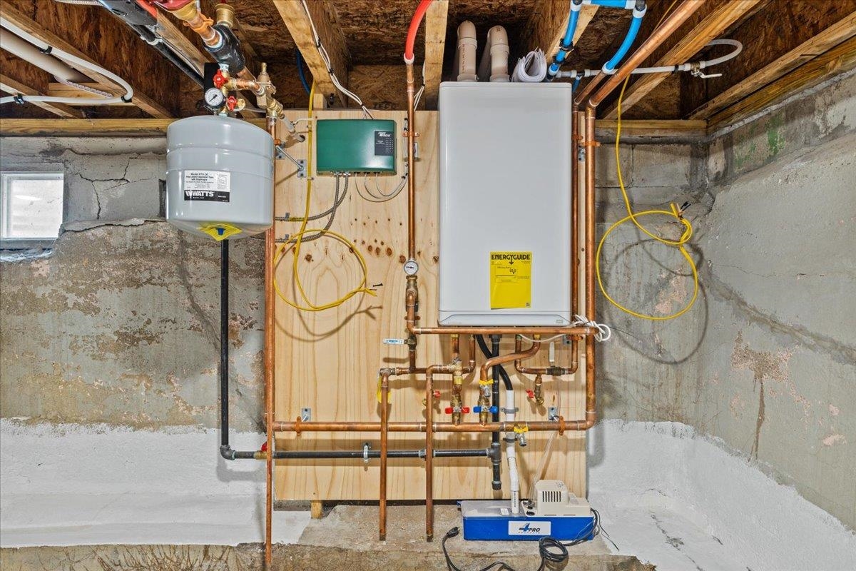 47 Russell Street St. Albans, VT 05478 - Photo 21 of 31