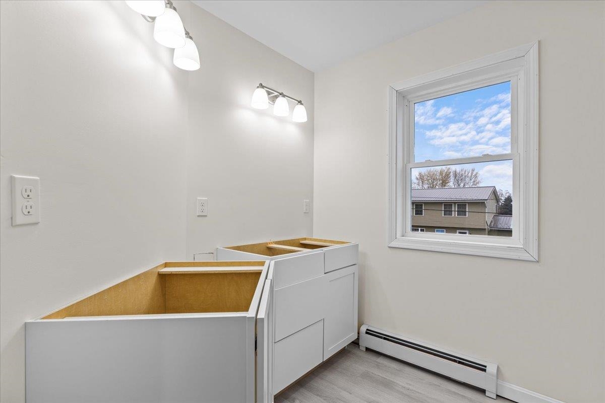 47 Russell Street St. Albans, VT 05478 - Photo 9 of 31