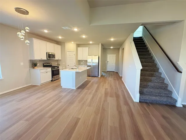 $2,850 | 12200 Dillon Fls Drive, Austin, TX 78747