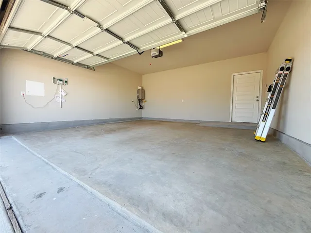 $2,850 | 12200 Dillon Fls Drive, Austin, TX 78747