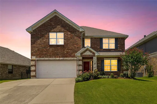 $439,900 | 2904 Shoreline Drive, Burleson, TX 76028