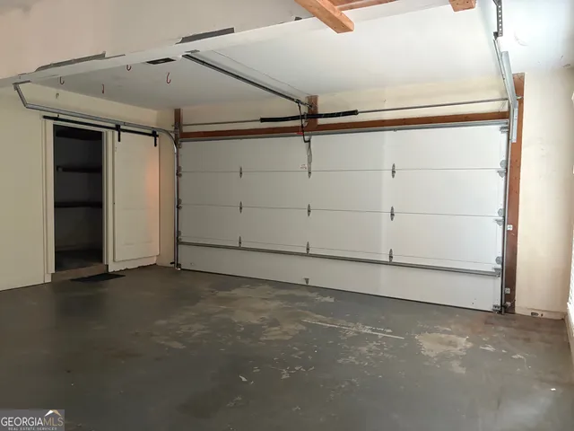 a view of a garage