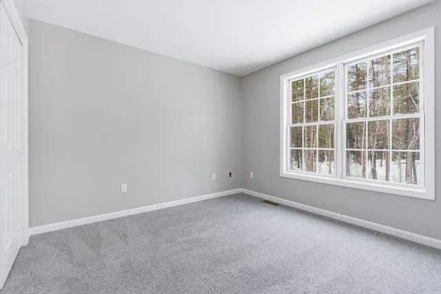 $3,250 | 6 Mulberry Lane, Amherst, NH 03031