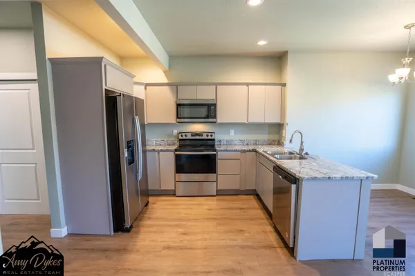 $299,900 | 680 Badger Lane, Mills, WY 82644