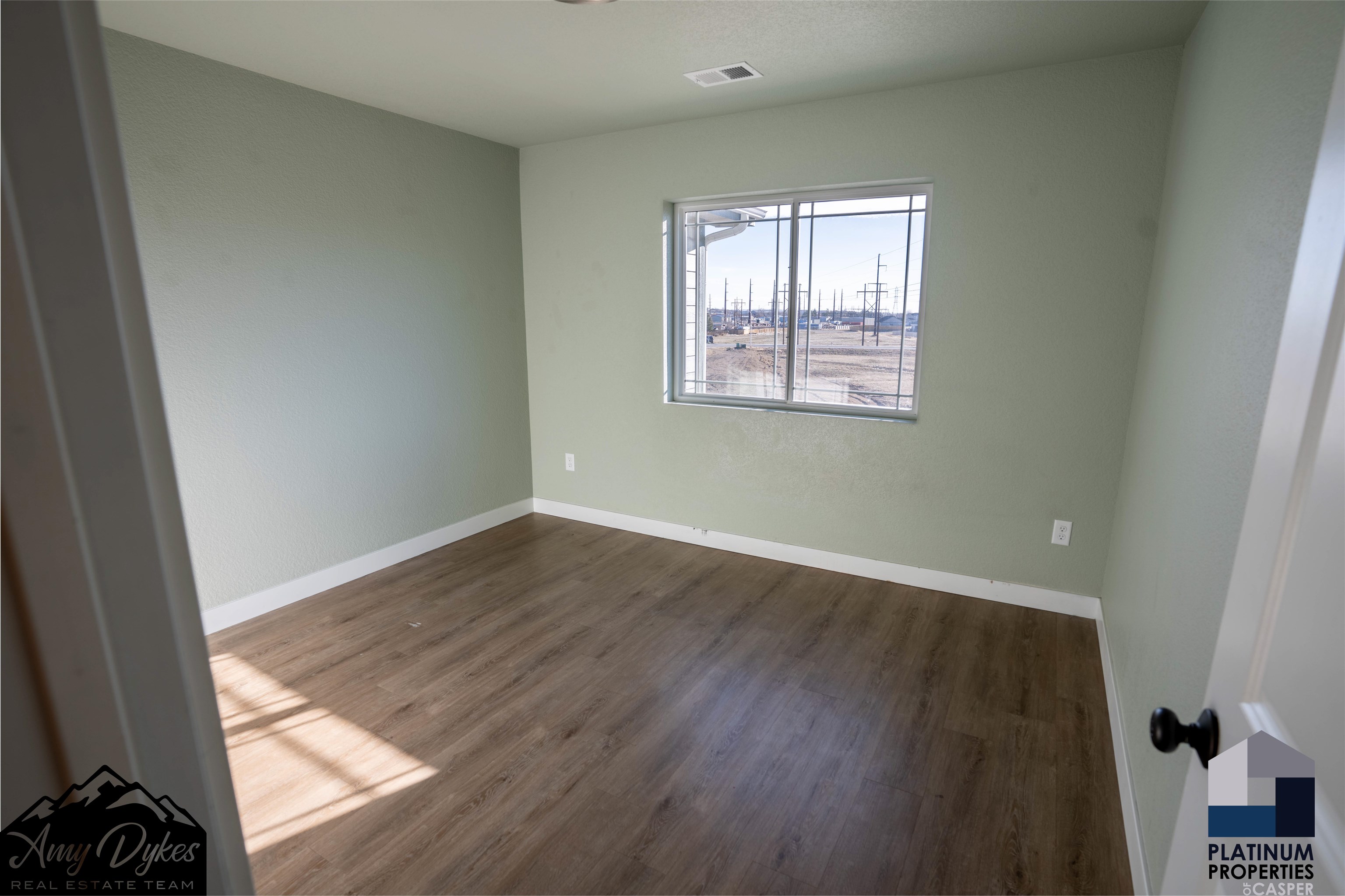 680 Badger Lane Mills, WY 82644 - Photo 10 of 29