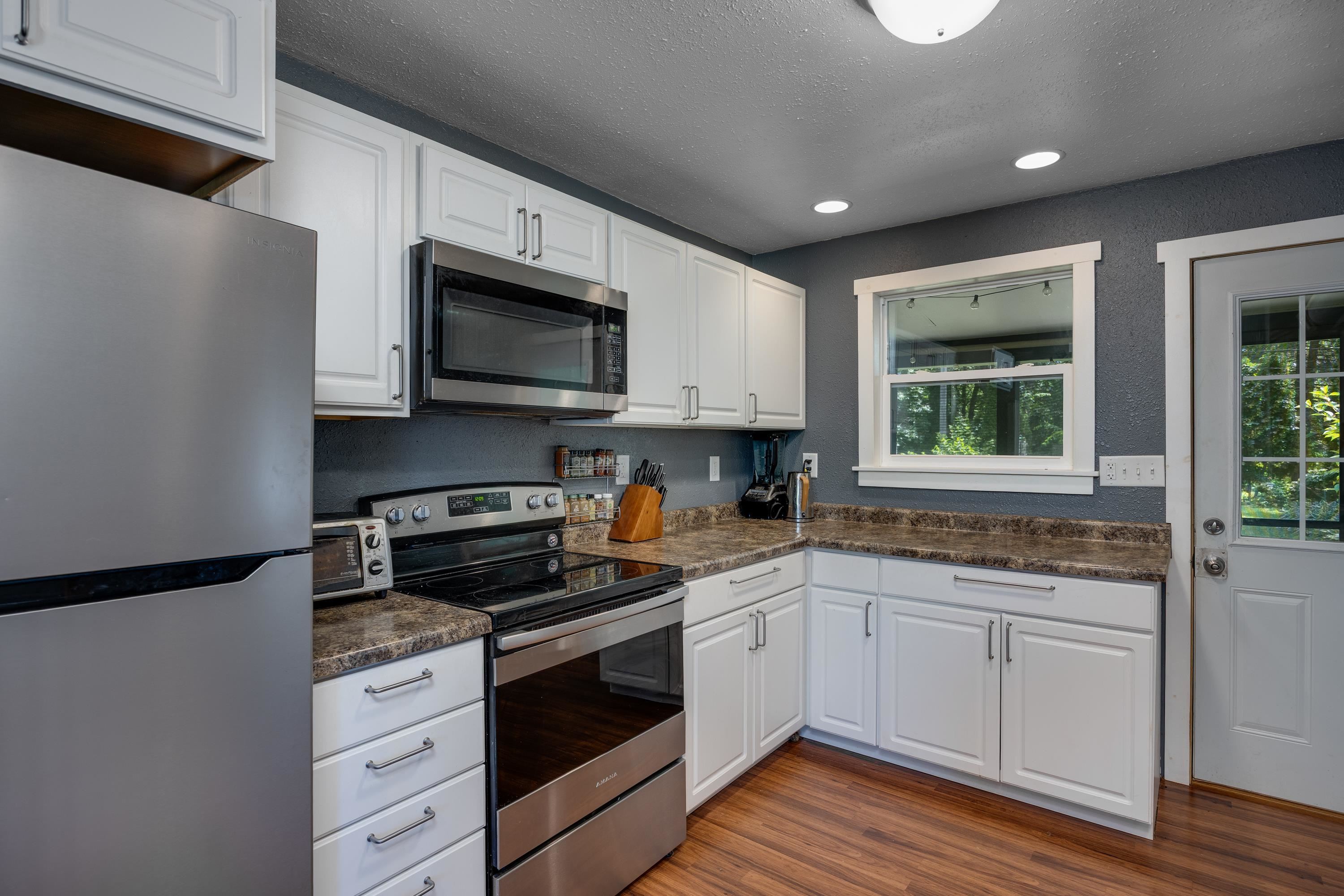 4521 Camden Road Madison, WI 53716 - Photo 11 of 27