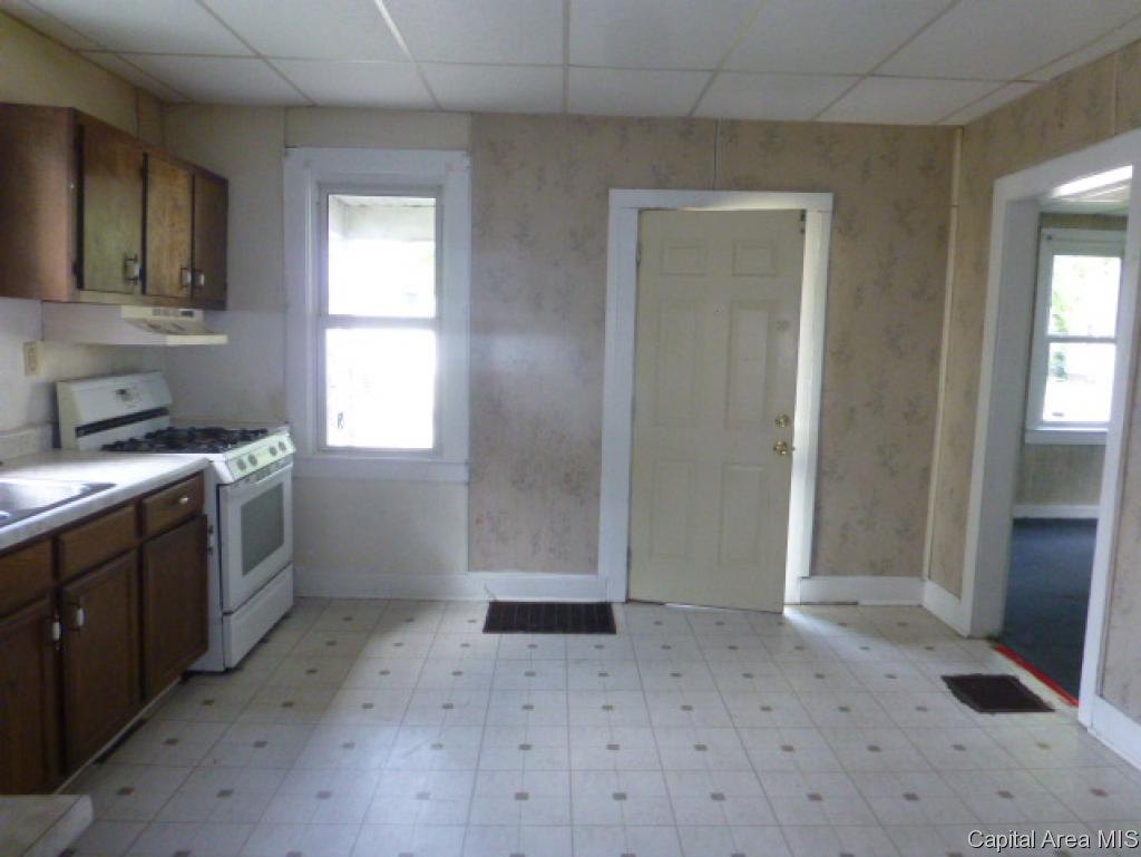 2012 South 14th Street Springfield, IL 62703 - Photo 5 of 10 Gallery Image 5