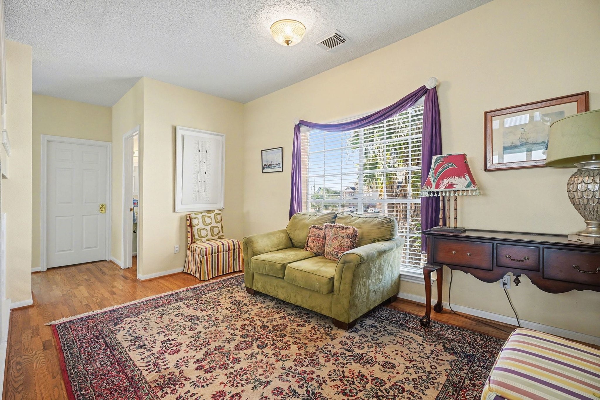 503 Bay Avenue Kemah, TX 77565 - Photo 19 of 47 a living room with furniture and a window