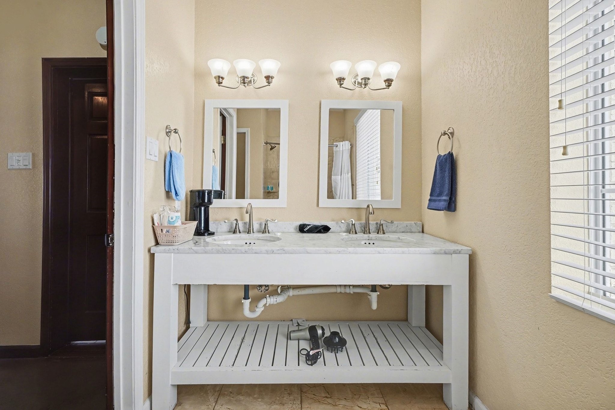 503 Bay Avenue Kemah, TX 77565 - Photo 8 of 47 a view of bathroom with dual sinks