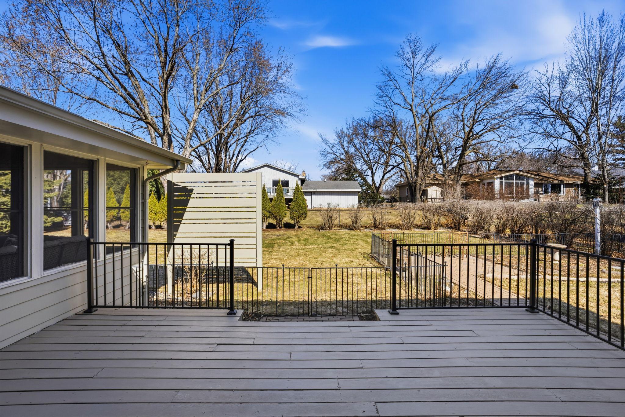 9736 Oxborough Road Bloomington, MN 55437 - Photo 24 of 52