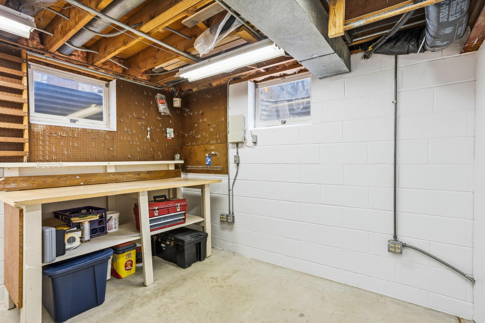 9736 Oxborough Road Bloomington, MN 55437 - Photo 45 of 52