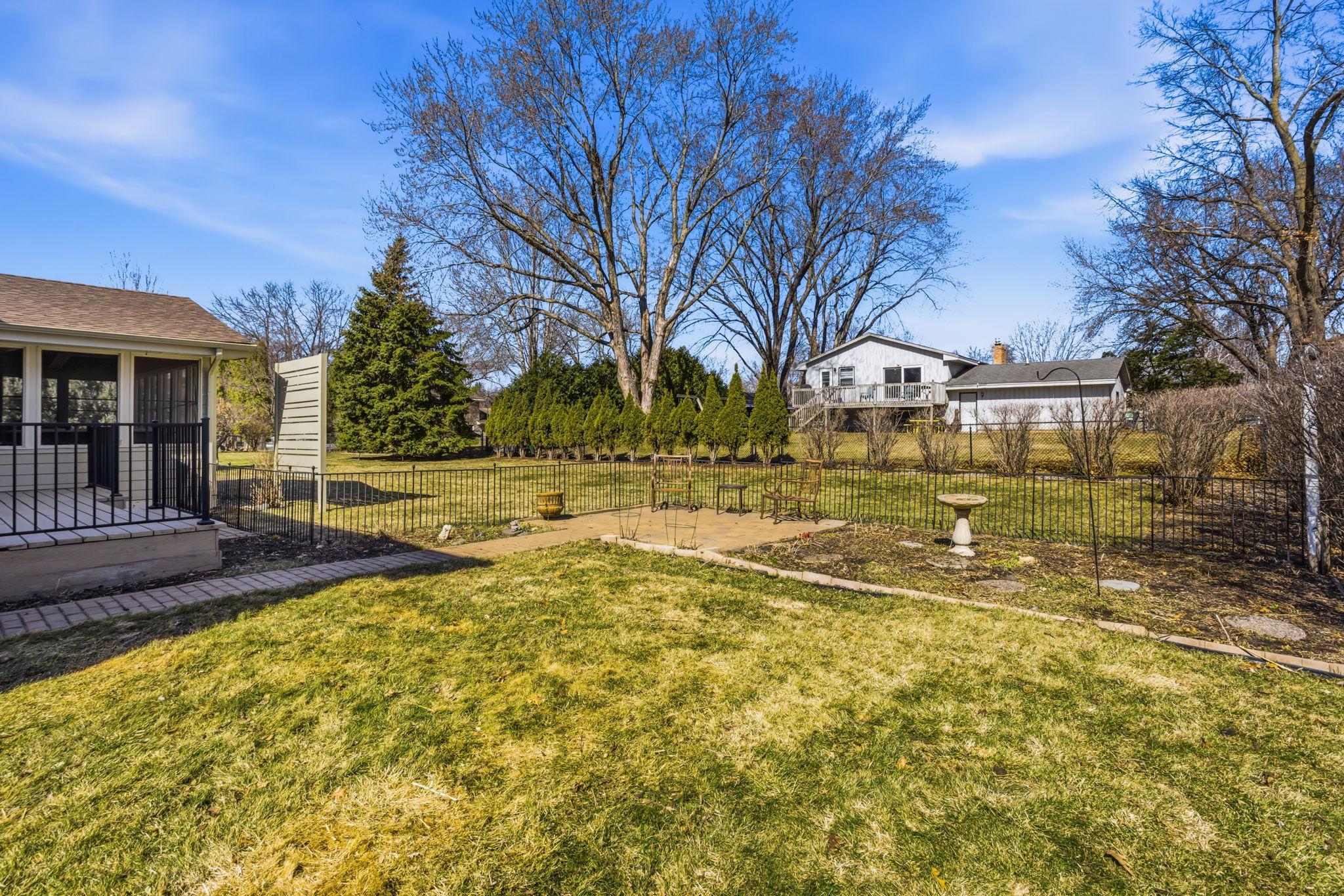 9736 Oxborough Road Bloomington, MN 55437 - Photo 47 of 52