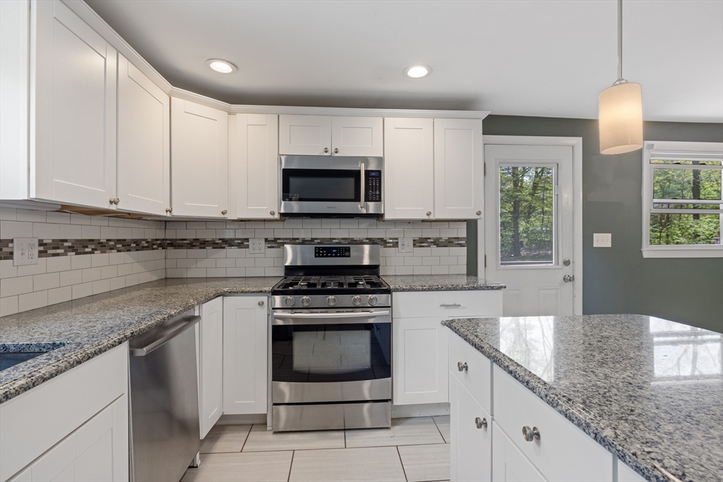 23 Polley Road Westford, MA 01886 - Photo 5 of 21 Gallery Image 5